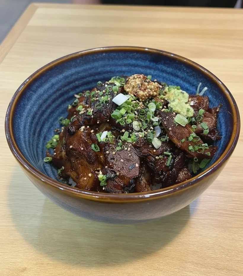 Cơm thịt heo nướng (butadon)